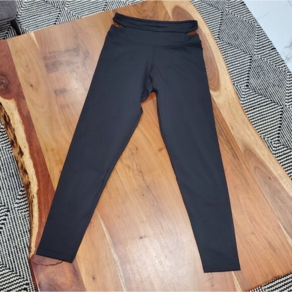 CHILL by WILL•Ankle Leggings with Cut-out Waist- XS - Picture 5 of 13